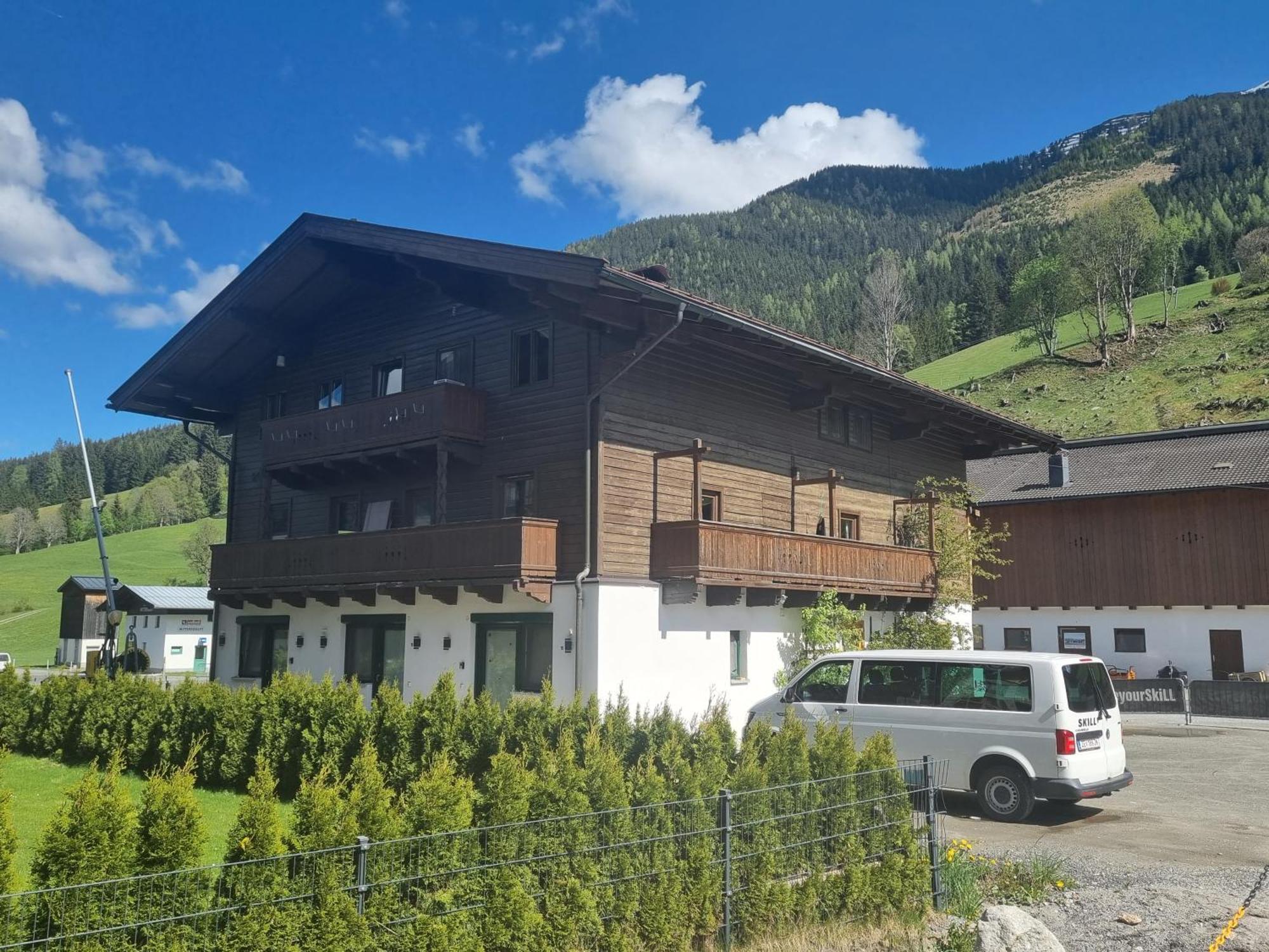 Skill Mountain Lodge - Ski Und Bike Hostel Im Sommer Mit Joker Card Saalbach-Hinterglemm Eksteriør bilde